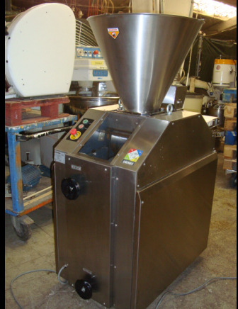 Diviseuse volumétrique CAPLAIN pour boulangerie - Bakery equipment: picture 1 Diviseuse volumétrique CAPLAIN pour boulangerie - Bakery equipment: picture 1