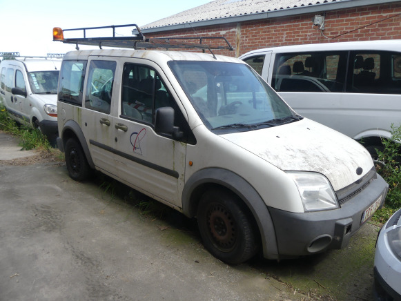 REF:immatriculé sous : TRF-384 - Voiture Ford Tourneo Connect - Other machinery: picture 1 REF:immatriculé sous : TRF-384 - Voiture Ford Tourneo Connect - Other machinery: picture 1