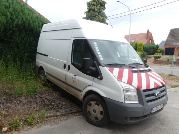 REF:immatriculée sous : 1-BRU-301 - Camionnette Ford Transit - Other machinery: picture 2 REF:immatriculée sous : 1-BRU-301 - Camionnette Ford Transit - Other machinery: picture 2