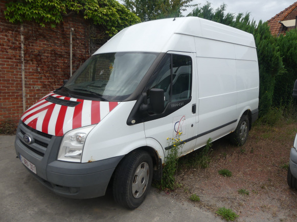 REF:immatriculée sous : 1-BRU-301 - Camionnette Ford Transit - Other machinery: picture 1 REF:immatriculée sous : 1-BRU-301 - Camionnette Ford Transit - Other machinery: picture 1