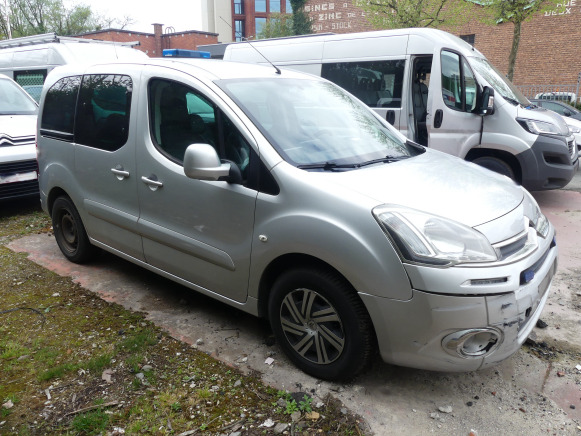 REF:1-GDN-498 - Citroen Berlingo (2013-60.292 km) - Numéro de châssis : VF77J9HP0DJ611290 - Car: picture 4 REF:1-GDN-498 - Citroen Berlingo (2013-60.292 km) - Numéro de châssis : VF77J9HP0DJ611290 - Car: picture 4