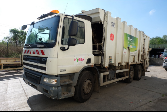REF : 11 - Camion poubelle DAF CF75 - Garbage truck: picture 1 REF : 11 - Camion poubelle DAF CF75 - Garbage truck: picture 1