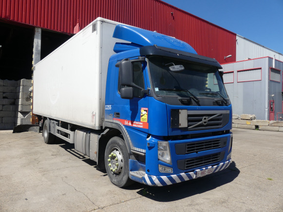 REF:1255 - Camion Fourgon Volvo FMFH E5 (2011-904.667 km) - Box truck: picture 2 REF:1255 - Camion Fourgon Volvo FMFH E5 (2011-904.667 km) - Box truck: picture 2
