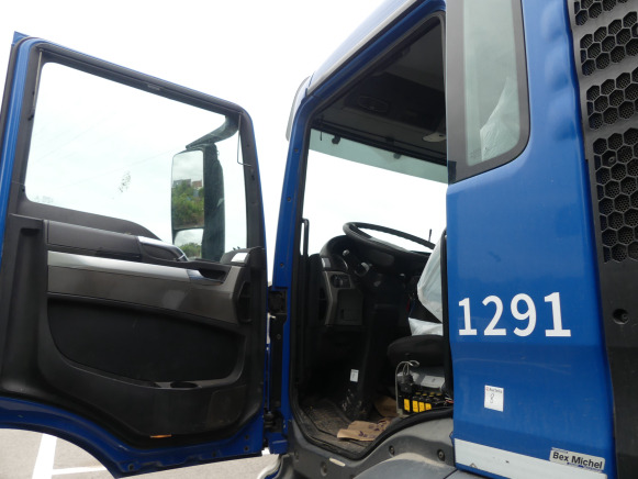 REF:1291 - Camion porte container MAN TGS (2014-500.187 km) - Container transporter/ Swap body truck: picture 5 REF:1291 - Camion porte container MAN TGS (2014-500.187 km) - Container transporter/ Swap body truck: picture 5