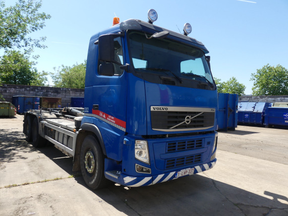 REF:1312 - Camion porte container Volvo FMFH E4 - Container transporter/ Swap body truck: picture 2 REF:1312 - Camion porte container Volvo FMFH E4 - Container transporter/ Swap body truck: picture 2