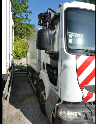 REF:1338 - Camion poubelle Renault Midlum 190DXI (2011-140.758 km) - Garbage truck: picture 3 REF:1338 - Camion poubelle Renault Midlum 190DXI (2011-140.758 km) - Garbage truck: picture 3
