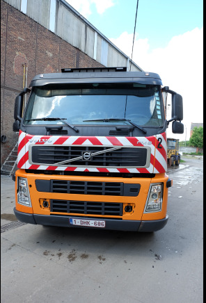 REF : 2 - Camion Poubelle VOLVO FM/FH - Garbage truck: picture 2 REF : 2 - Camion Poubelle VOLVO FM/FH - Garbage truck: picture 2