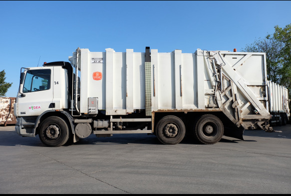 REF : 34 - Camion poubelle DAF CF75 - Garbage truck: picture 2 REF : 34 - Camion poubelle DAF CF75 - Garbage truck: picture 2
