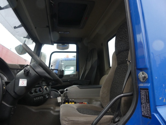 REF:41-BDD-3 - Camion porte container DAF FAS CF 85 (2013-417.489 km) - Container transporter/ Swap body truck: picture 5 REF:41-BDD-3 - Camion porte container DAF FAS CF 85 (2013-417.489 km) - Container transporter/ Swap body truck: picture 5