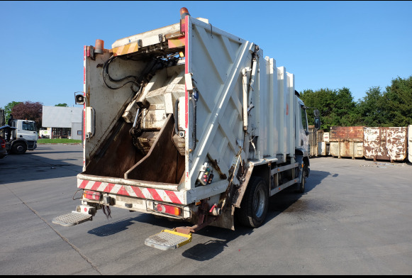 REF : 6 - Camion poubelle DAF LF55 - Garbage truck: picture 5 REF : 6 - Camion poubelle DAF LF55 - Garbage truck: picture 5