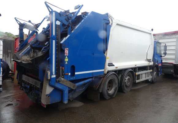 REF:BX-PS-13 - Camion poubelle DAF FAG CF 75 (2010-390.475 km) - Garbage truck: picture 3 REF:BX-PS-13 - Camion poubelle DAF FAG CF 75 (2010-390.475 km) - Garbage truck: picture 3