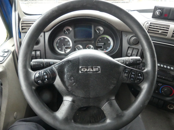 REF:BZ-NG-30 - Camion poubelle DAF FAG CF 75 (2011-465.671 km) - Garbage truck: picture 5 REF:BZ-NG-30 - Camion poubelle DAF FAG CF 75 (2011-465.671 km) - Garbage truck: picture 5