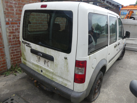 REF:Immatriculé sous : TRF-385 - Voiture Ford Tourneo Connect - Combi van: picture 4 REF:Immatriculé sous : TRF-385 - Voiture Ford Tourneo Connect - Combi van: picture 4
