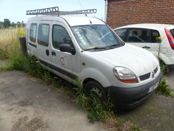 REF:Immatriculée sous : SXP067 - Voiture Renault - Small van: picture 1 REF:Immatriculée sous : SXP067 - Voiture Renault - Small van: picture 1