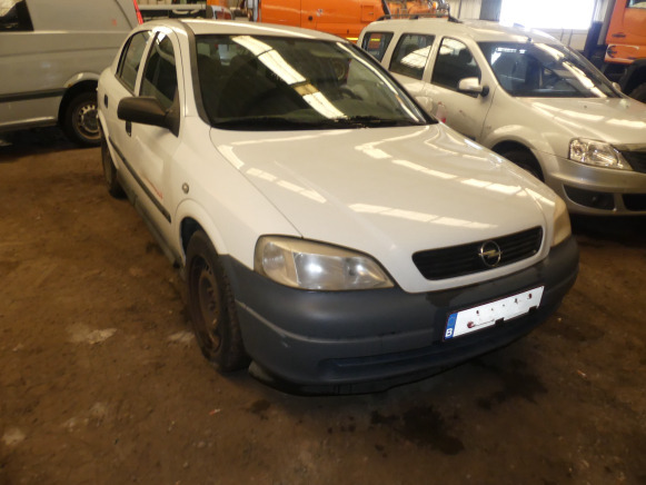 REF:JGN449 - Voiture Opel Astra 1,7 Dti (2003-129.196 km) - Car: picture 2 REF:JGN449 - Voiture Opel Astra 1,7 Dti (2003-129.196 km) - Car: picture 2
