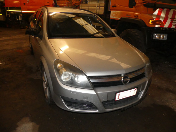 REF:TRF008 - Voiture Opel Astra break (2005-158.167 km) - SUV: picture 3 REF:TRF008 - Voiture Opel Astra break (2005-158.167 km) - SUV: picture 3