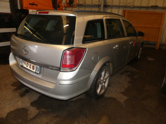 REF:TRF008 - Voiture Opel Astra break (2005-158.167 km) - SUV: picture 5 REF:TRF008 - Voiture Opel Astra break (2005-158.167 km) - SUV: picture 5
