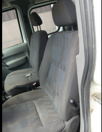 REF:immatriculé sous : TRF-384 - Voiture Ford Tourneo Connect - Combi van: picture 5 REF:immatriculé sous : TRF-384 - Voiture Ford Tourneo Connect - Combi van: picture 5