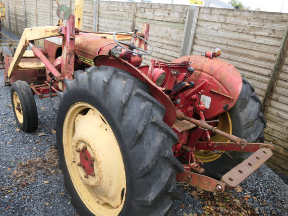 Tracteur agricole avec chargeur frontal David Brown 950( VIN: 950A401320) - Farm tractor: picture 5 Tracteur agricole avec chargeur frontal David Brown 950( VIN: 950A401320) - Farm tractor: picture 5