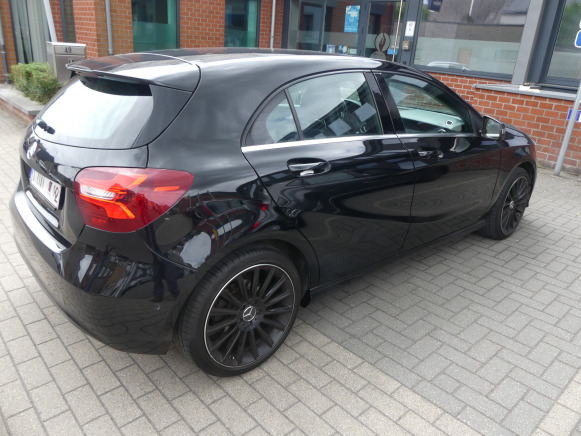 Voiture Mercedes-Benz A 180 (2018-99.600 km-VIN:WDD1760121J776850) - Car: picture 3 Voiture Mercedes-Benz A 180 (2018-99.600 km-VIN:WDD1760121J776850) - Car: picture 3