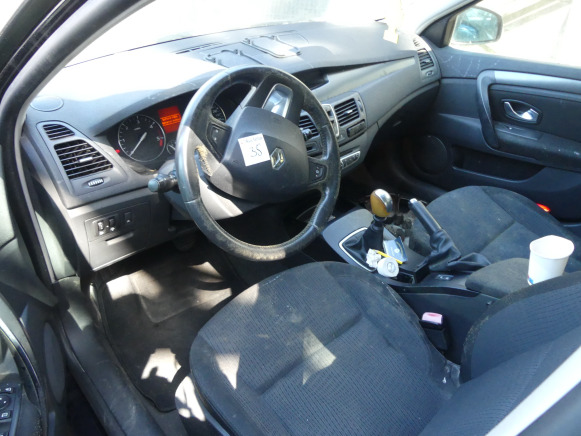 Voiture (saisie sur voirie) Renault Laguna - Car: picture 5 Voiture (saisie sur voirie) Renault Laguna - Car: picture 5