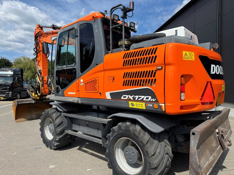 Doosan DX170-5 Engcon Gripper S Afneembaar. - Wheel excavator: picture 2 Doosan DX170-5 Engcon Gripper S Afneembaar. - Wheel excavator: picture 2