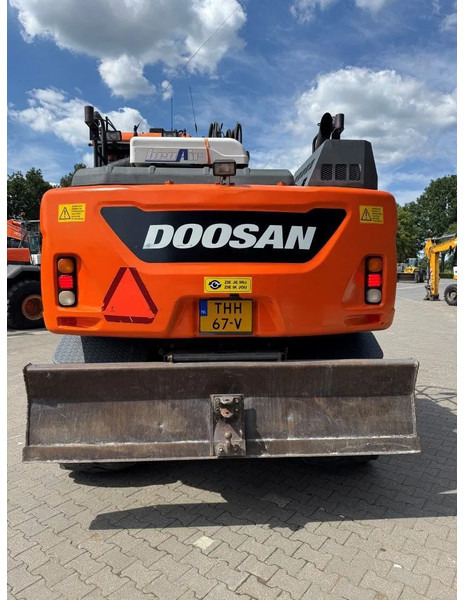 Doosan DX170-5 Engcon Gripper S Afneembaar. - Wheel excavator: picture 3 Doosan DX170-5 Engcon Gripper S Afneembaar. - Wheel excavator: picture 3
