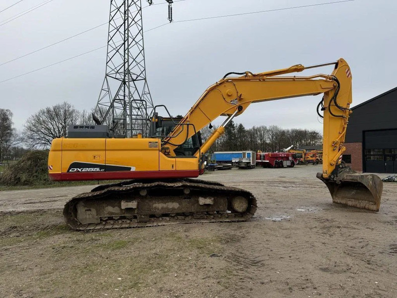 Doosan DX255LC-5 2015 10800 hr STRAIGHT FROM WORK ! DUTCH MACHINE ! - Crawler excavator: picture 5 Doosan DX255LC-5 2015 10800 hr STRAIGHT FROM WORK ! DUTCH MACHINE ! - Crawler excavator: picture 5