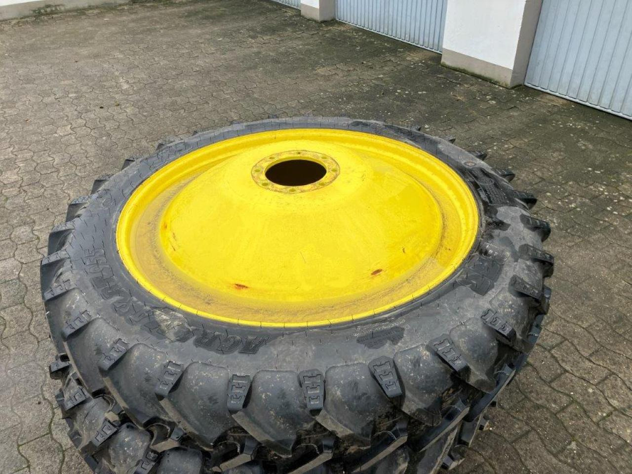 BKT 340/85R48 - Tire for Agricultural machinery: picture 3 BKT 340/85R48 - Tire for Agricultural machinery: picture 3