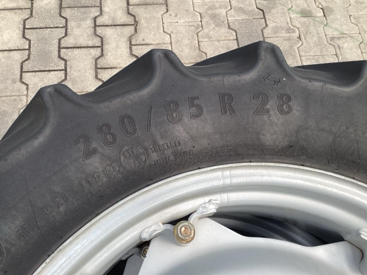 Continental 280/85R28 - Tire for Agricultural machinery: picture 3 Continental 280/85R28 - Tire for Agricultural machinery: picture 3