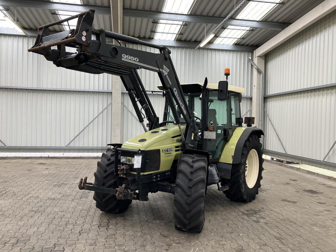 Hürlimann XT 909 - Farm tractor: picture 1 Hürlimann XT 909 - Farm tractor: picture 1