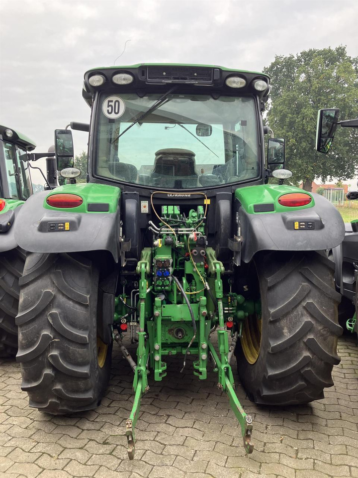 John Deere 6110R - Farm tractor: picture 4 John Deere 6110R - Farm tractor: picture 4