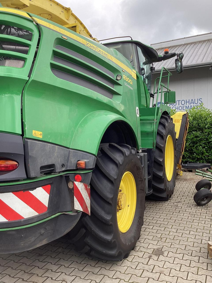 John Deere 8300 - Forage harvester: picture 4 John Deere 8300 - Forage harvester: picture 4