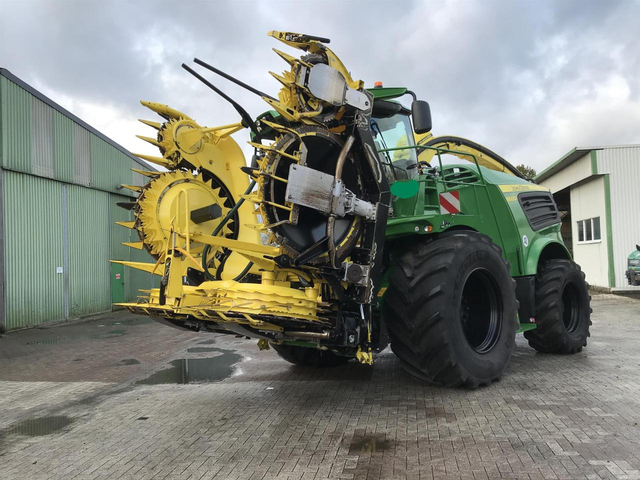 John Deere 8600 - Forage harvester: picture 3 John Deere 8600 - Forage harvester: picture 3