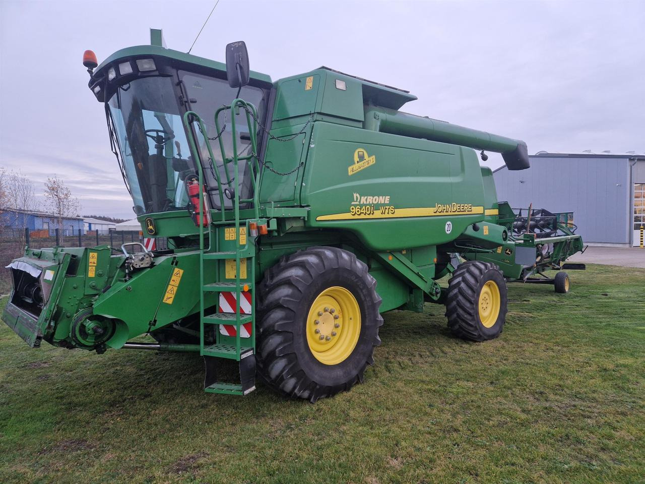 John Deere 9640i WTS HM - Combine harvester: picture 1 John Deere 9640i WTS HM - Combine harvester: picture 1