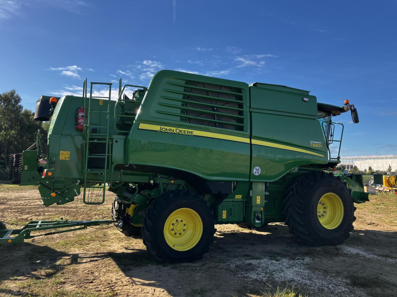 John Deere T660i - Combine harvester: picture 2 John Deere T660i - Combine harvester: picture 2
