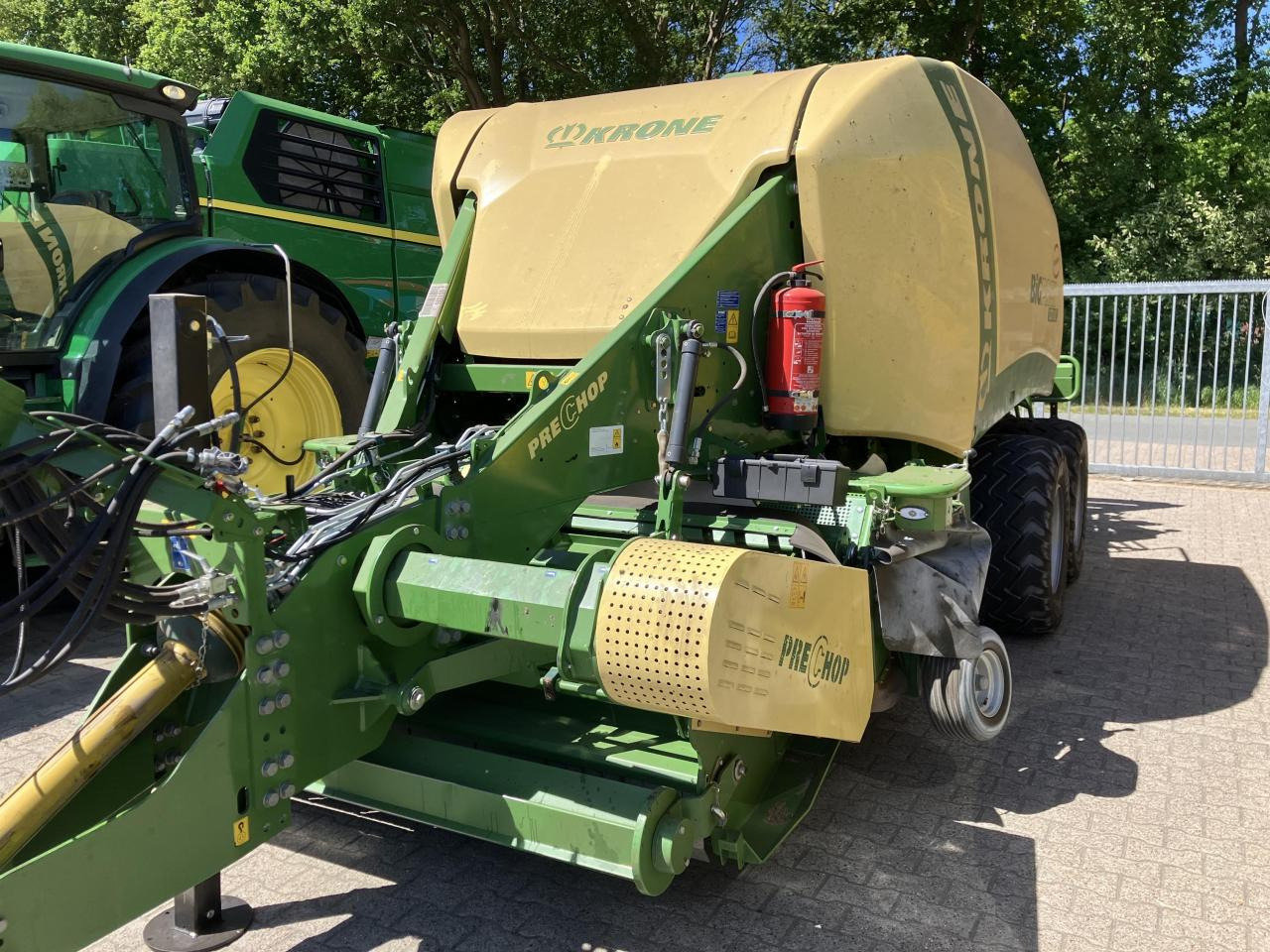 Krone BP 1270 XC - Square baler: picture 1 Krone BP 1270 XC - Square baler: picture 1