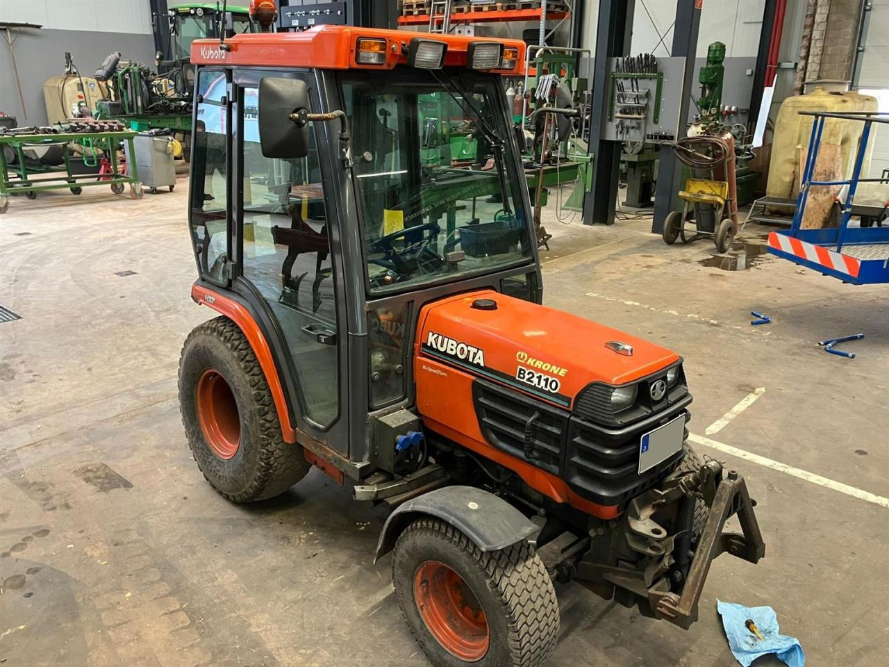 Kubota B2110 - Municipal tractor: picture 1 Kubota B2110 - Municipal tractor: picture 1