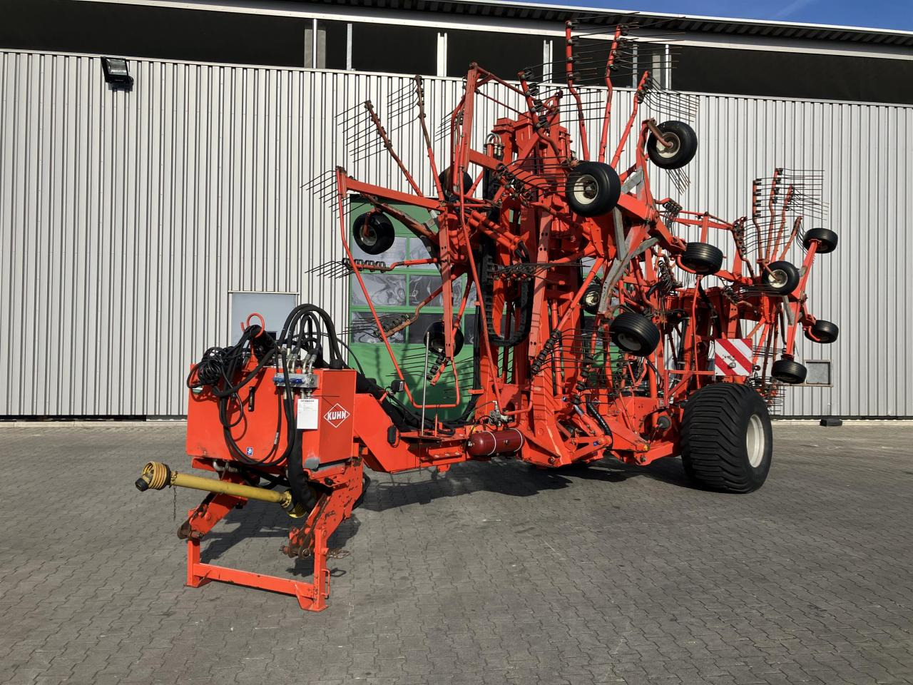 Kuhn GA 15021 - Tedder/ Rake: picture 1 Kuhn GA 15021 - Tedder/ Rake: picture 1