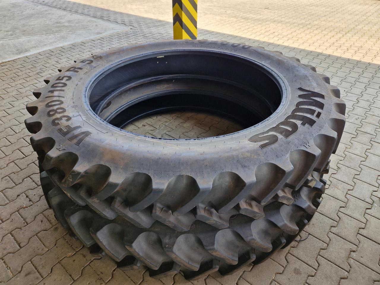 Mitas 380/105R54 - Tire for Agricultural machinery: picture 1 Mitas 380/105R54 - Tire for Agricultural machinery: picture 1