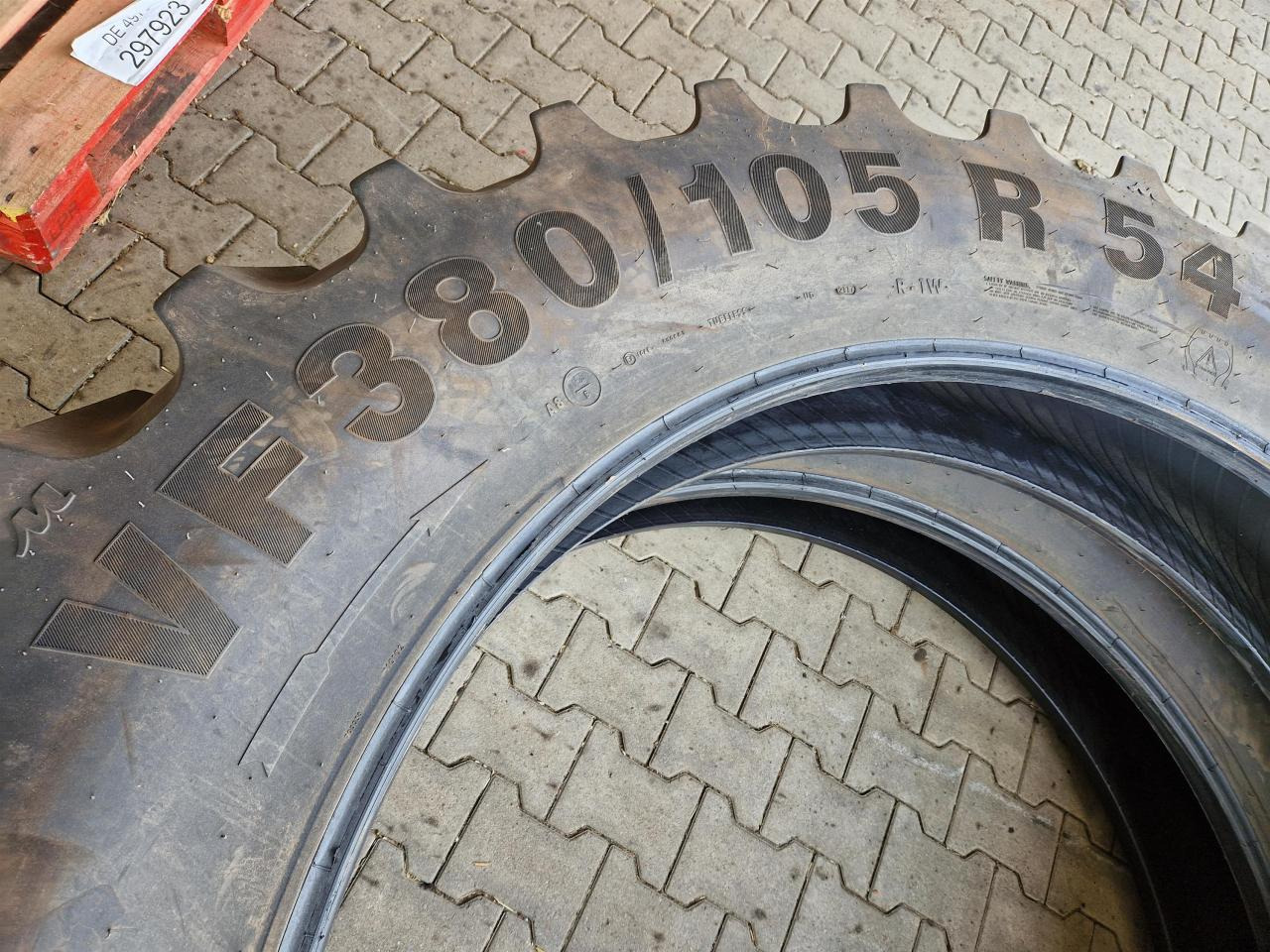 Mitas 380/105R54 - Tire for Agricultural machinery: picture 2 Mitas 380/105R54 - Tire for Agricultural machinery: picture 2