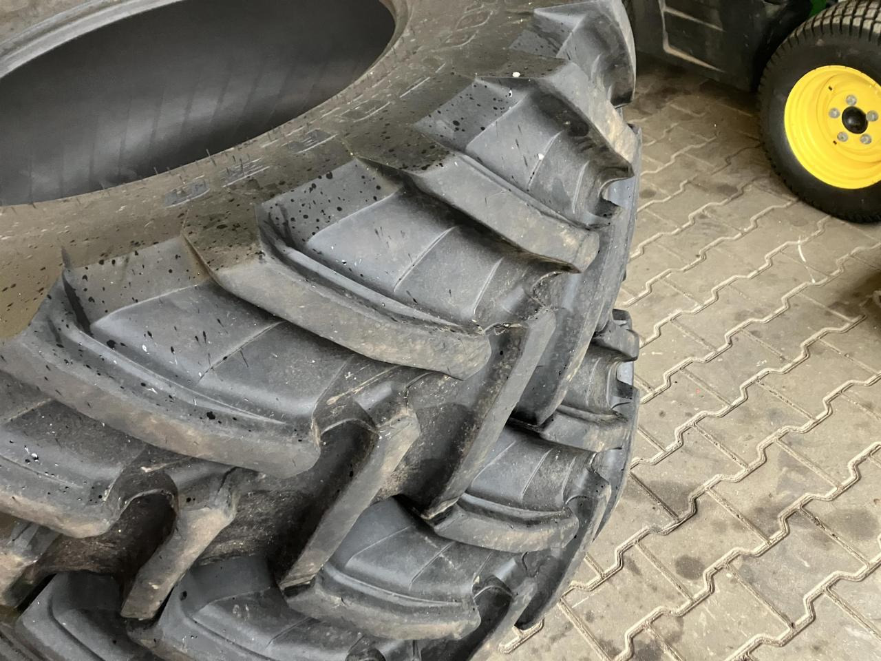 Trelleborg 480/70R30 - Tire for Agricultural machinery: picture 1 Trelleborg 480/70R30 - Tire for Agricultural machinery: picture 1