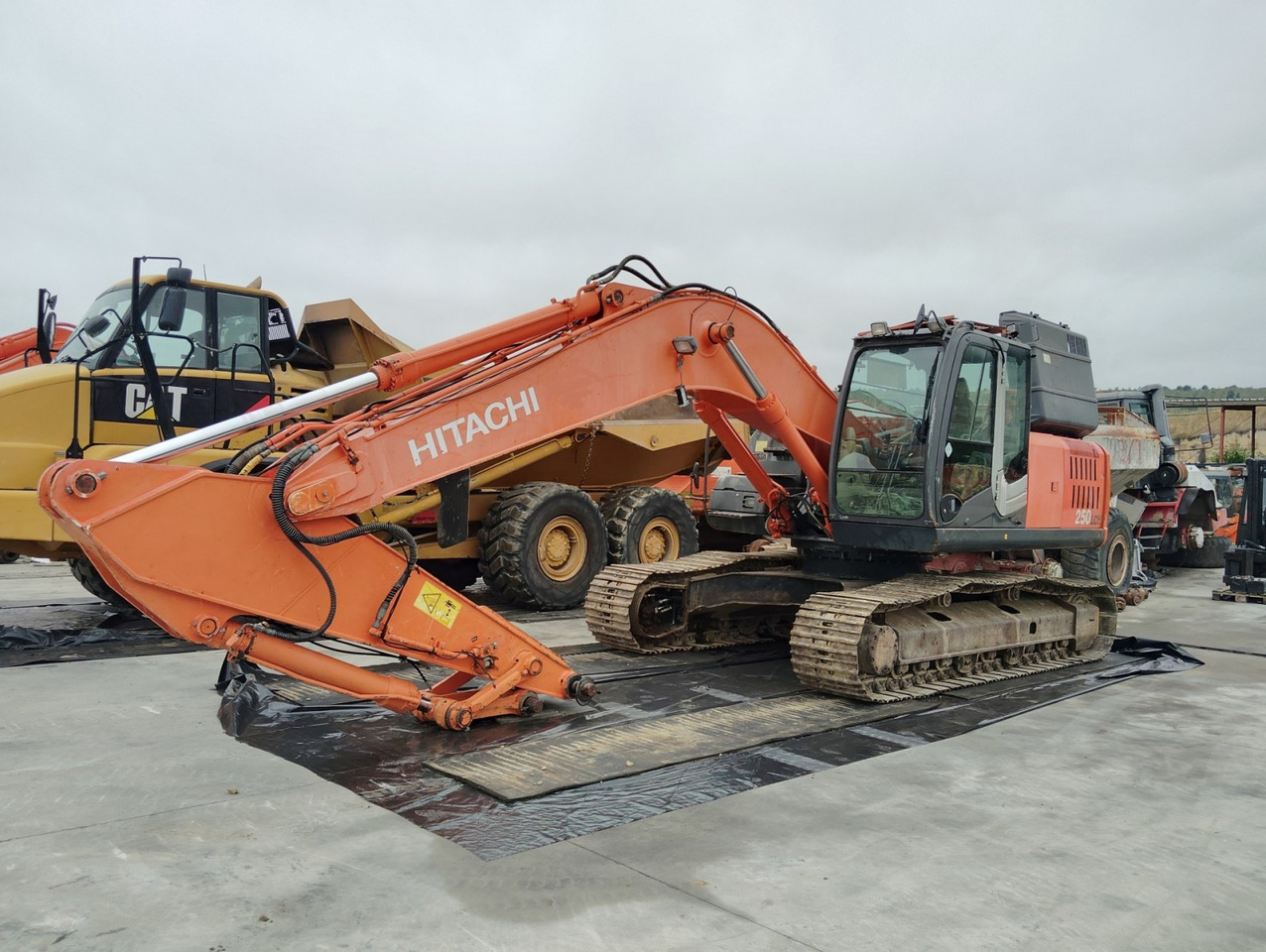 EXCAVADORA HITACHI ZX250LCN-3 - Crawler excavator: picture 1 EXCAVADORA HITACHI ZX250LCN-3 - Crawler excavator: picture 1