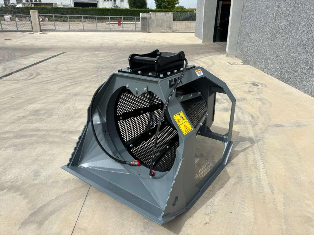 CM CM Crusher CBR 12 - Bucket for Excavator: picture 3 CM CM Crusher CBR 12 - Bucket for Excavator: picture 3