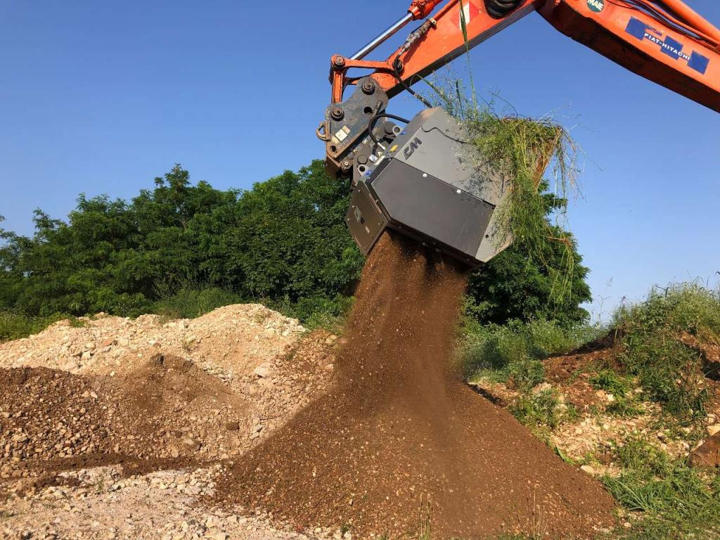 CM CM Crusher CDS 14 - Bucket for Excavator: picture 1 CM CM Crusher CDS 14 - Bucket for Excavator: picture 1