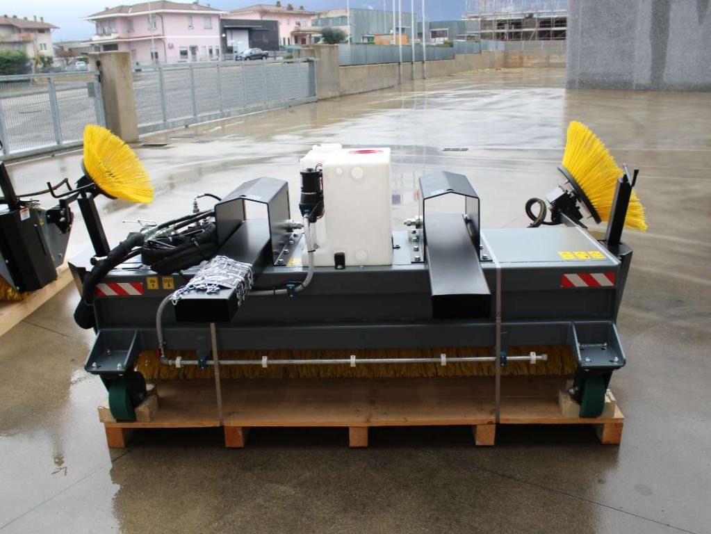 CM CM Crusher CSI 200 per Carello Elevatore - Broom for Skid steer loader: picture 1 CM CM Crusher CSI 200 per Carello Elevatore - Broom for Skid steer loader: picture 1