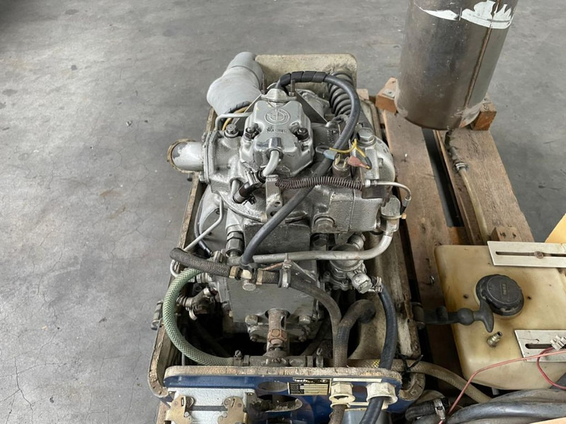 BMW Fischer Panda 3 kVA Sailors Silent Set Marine generatorset - Generator set: picture 5 BMW Fischer Panda 3 kVA Sailors Silent Set Marine generatorset - Generator set: picture 5