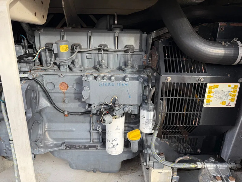Deutz BF4M 1013 EC Stamford 100 kVA Silent generatorset - Generator set: picture 5 Deutz BF4M 1013 EC Stamford 100 kVA Silent generatorset - Generator set: picture 5
