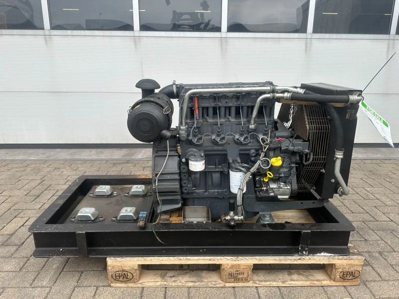 Deutz F4M 2011 Diesel motor 30 kW 39 PK bij 1500 rpm as New ! - Engine for Material handling equipment: picture 1 Deutz F4M 2011 Diesel motor 30 kW 39 PK bij 1500 rpm as New ! - Engine for Material handling equipment: picture 1