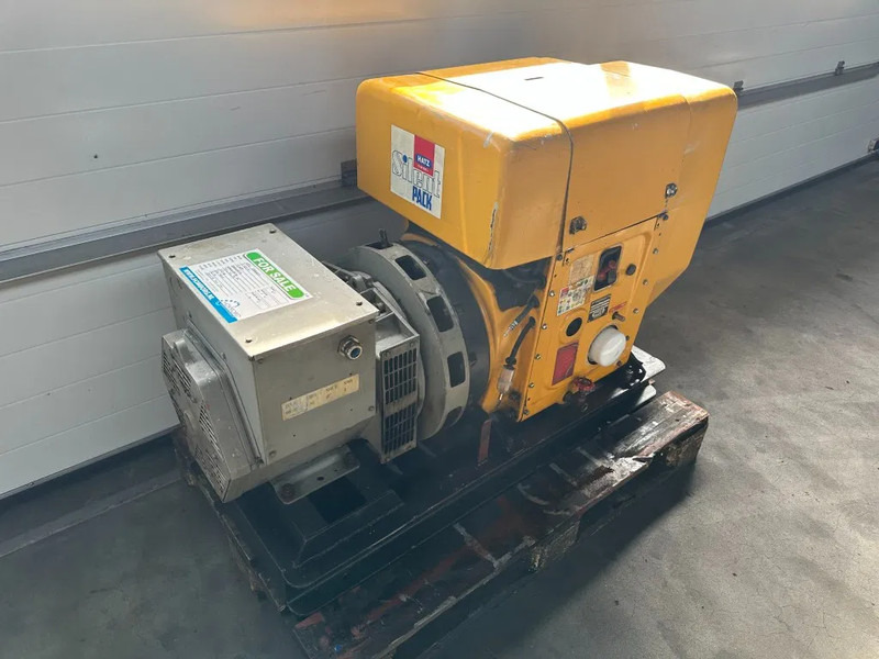 Hatz 2L40CH Stamford 15 kVA Silentpack generatorset - Generator set: picture 4 Hatz 2L40CH Stamford 15 kVA Silentpack generatorset - Generator set: picture 4